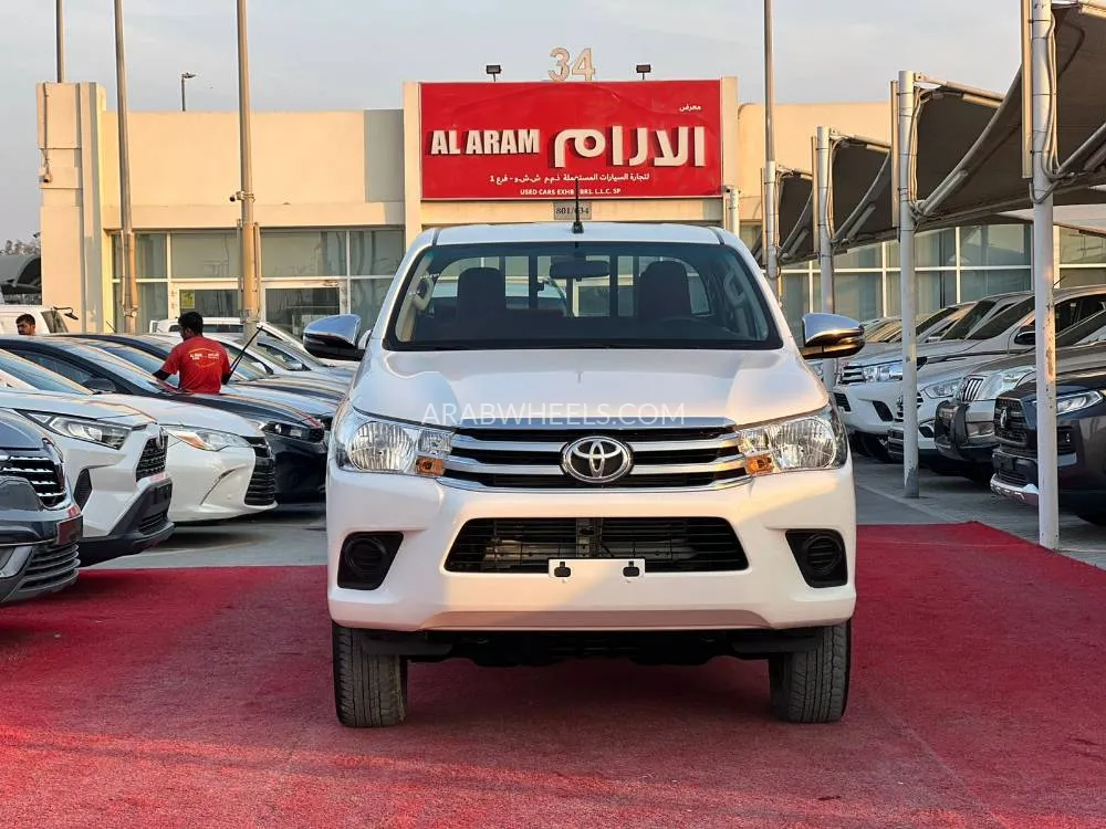 تويوتا هايلوكس 2024 for Sale in الشارقة Image-3