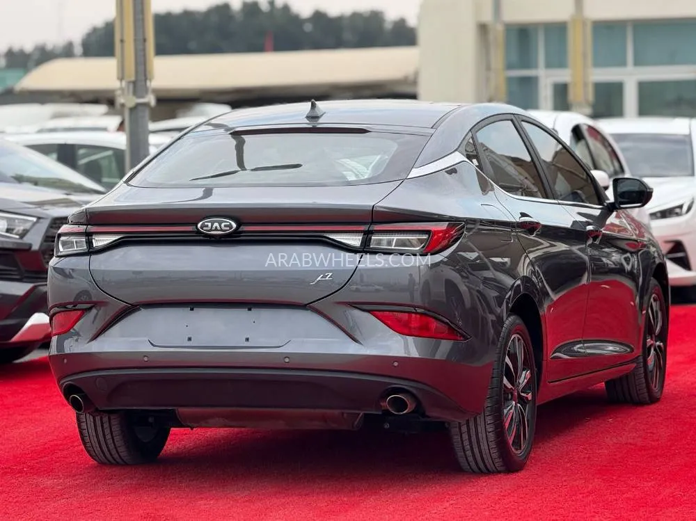 JAC J7 2023 for Sale in Sharjah Image-7