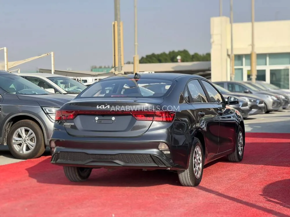 Kia Cerato 2023 for Sale in Sharjah Image-7