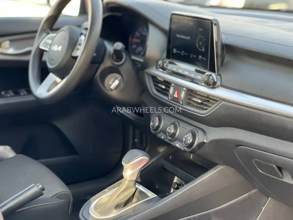 Kia Cerato 2023 for Sale in Sharjah Image-9