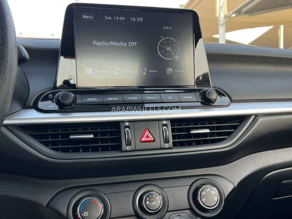 Kia Cerato 2023 for Sale in Sharjah Image-18