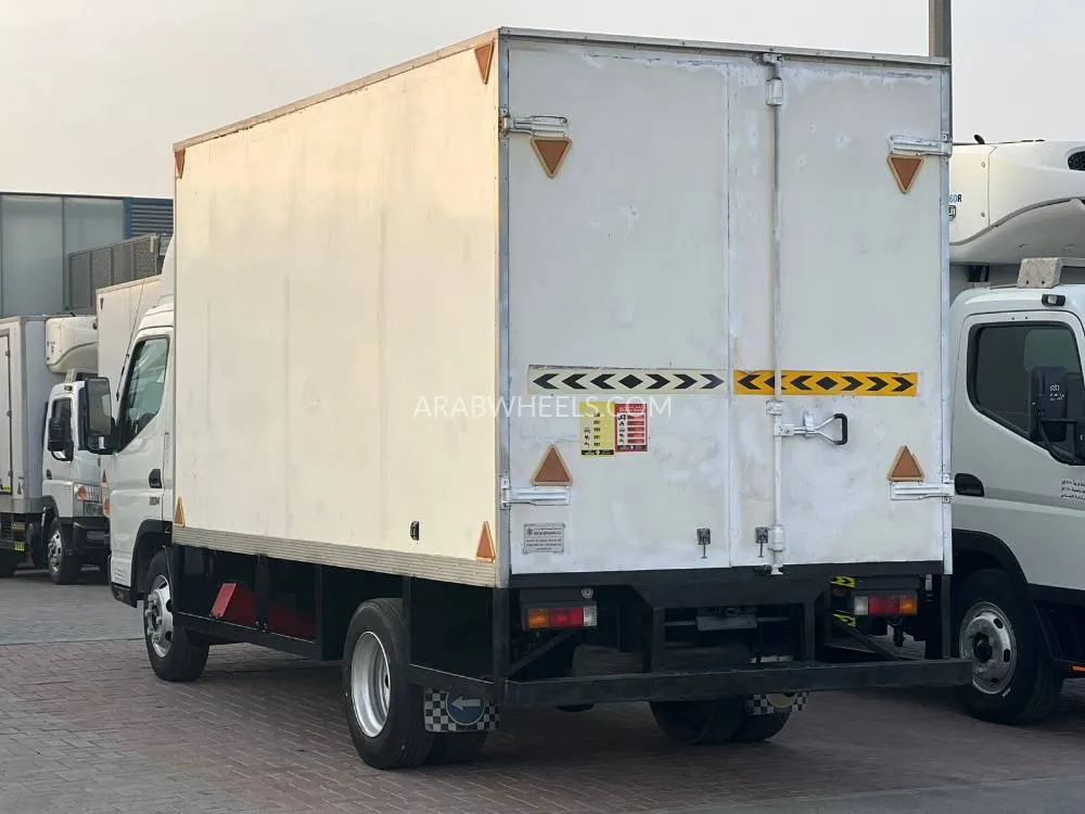 Mitsubishi Fuso 2021 for Sale in Sharjah Image-5