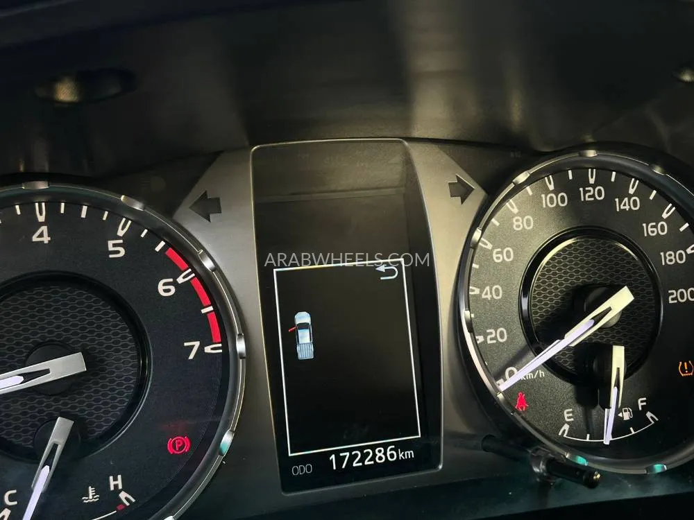 تويوتا هايلوكس 2024 for Sale in الشارقة Image-8