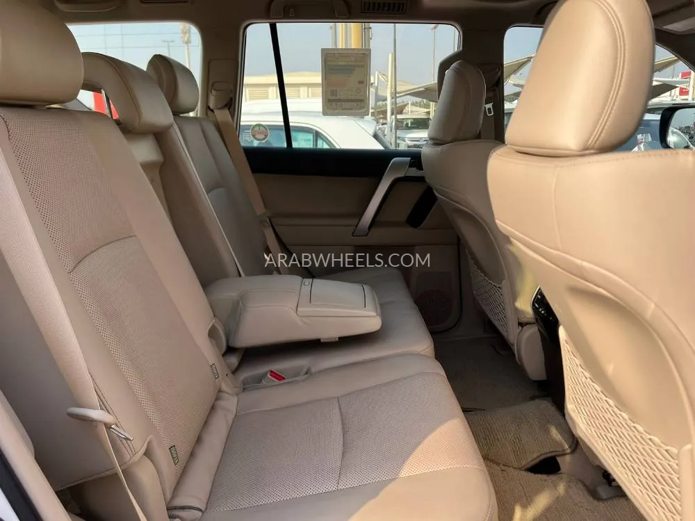 تويوتا لاند كروزر برادو 2022 for Sale in الشارقة Image-12