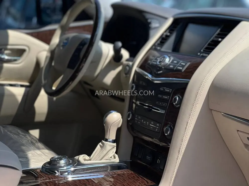 نيسان باترول 2018 for Sale in الشارقة Image-9