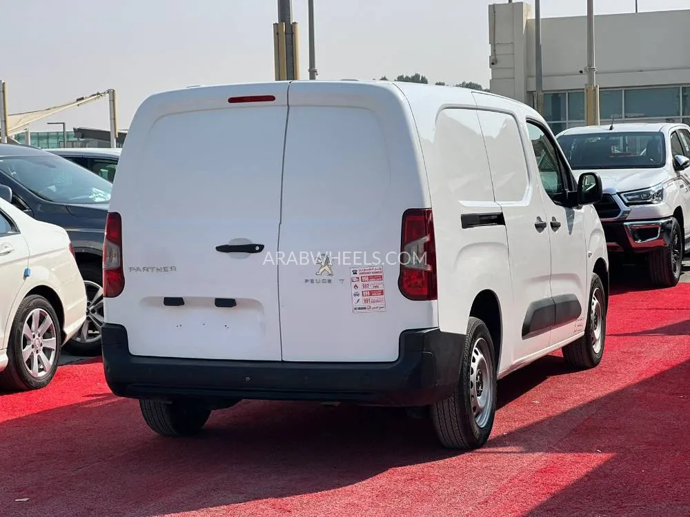 بيجو بارتنر 2022 for Sale in الشارقة Image-7