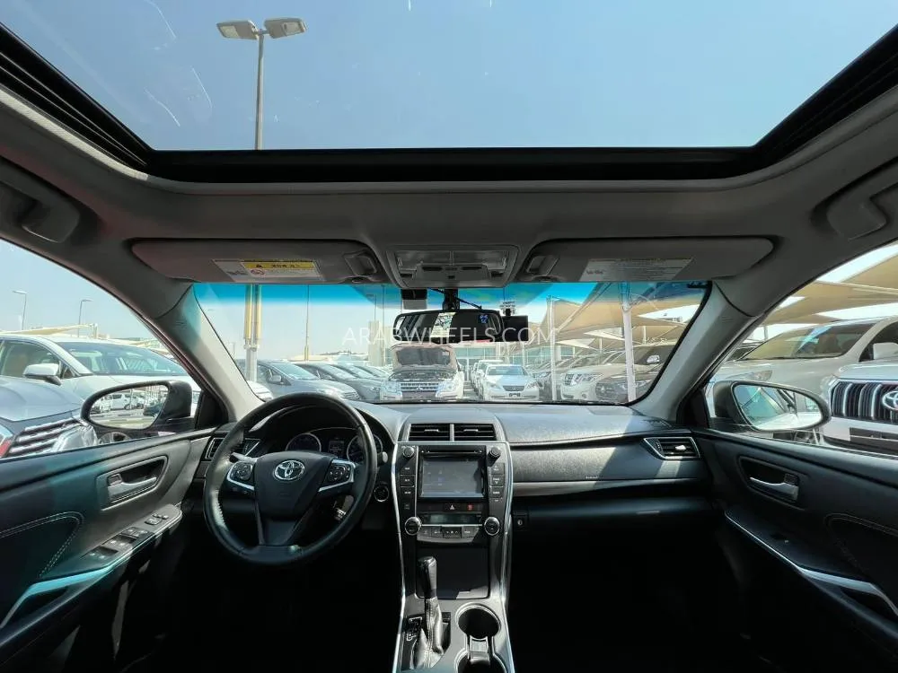 Toyota Camry 2015 for Sale in Sharjah Image-17