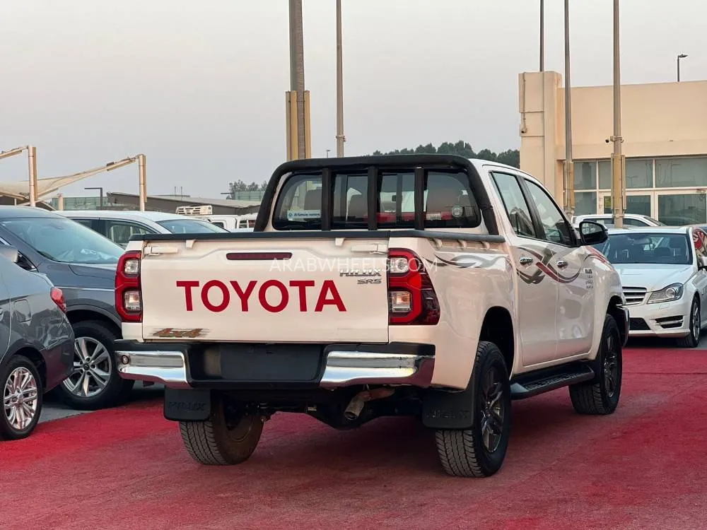 تويوتا هايلوكس 2025 for Sale in الشارقة Image-7