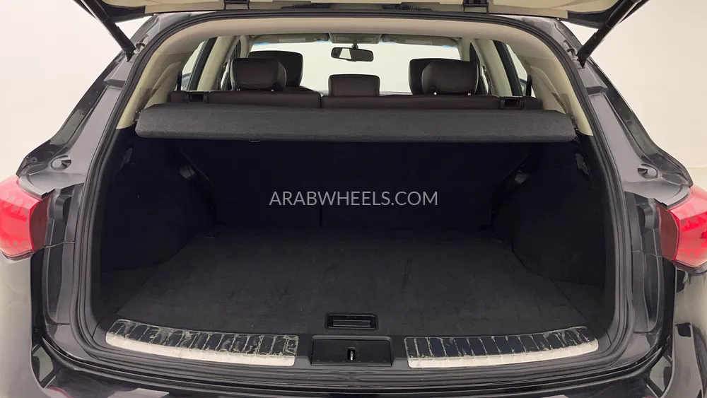 Infiniti QX70 2020 for Sale in Dubai Image-30