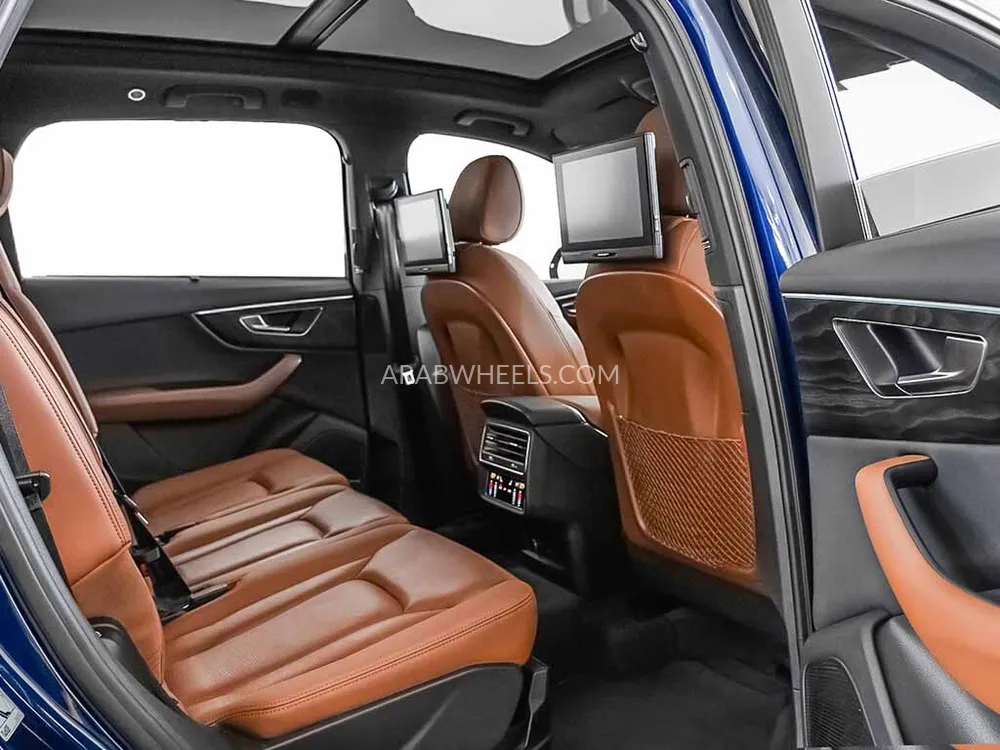 أودي Q7 2021 for Sale in دبي Image-15