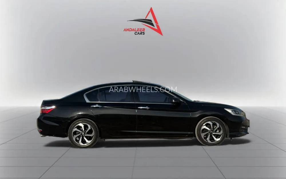 Honda Accord 2017 for Sale in Dubai Image-7