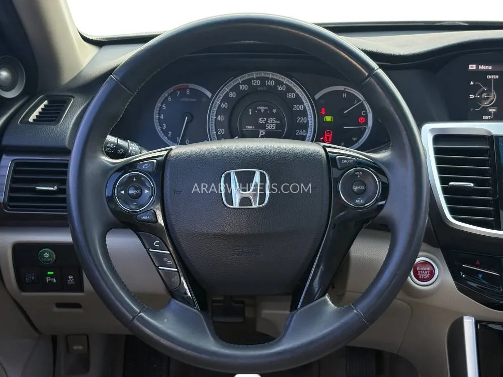 Honda Accord 2017 for Sale in Dubai Image-15