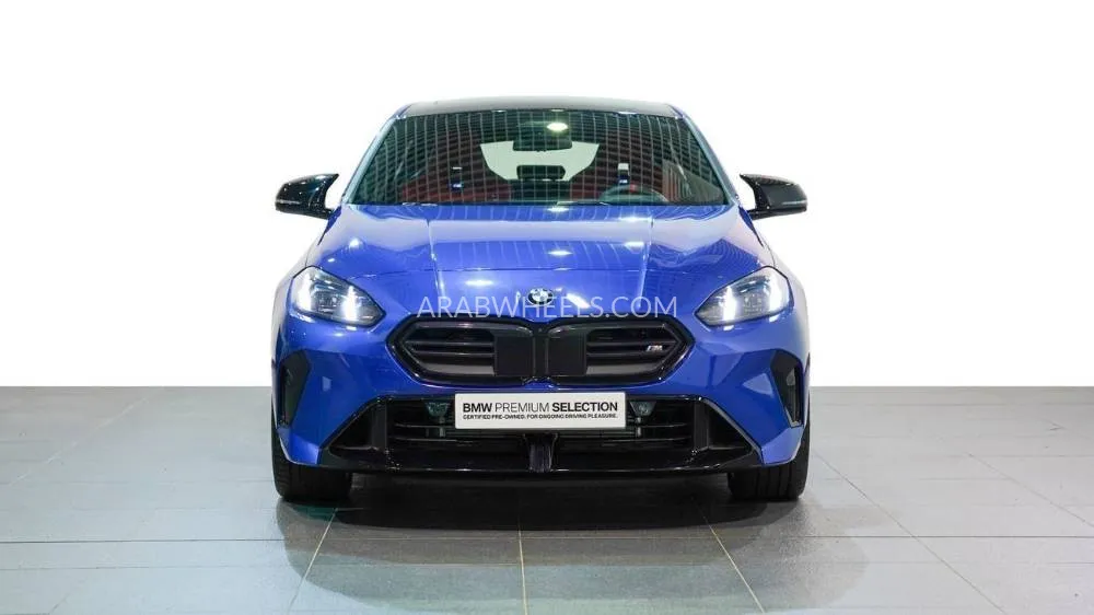 بي إم دبليو الفئة الأولى 2025 for Sale in أبو ظبي Image-2