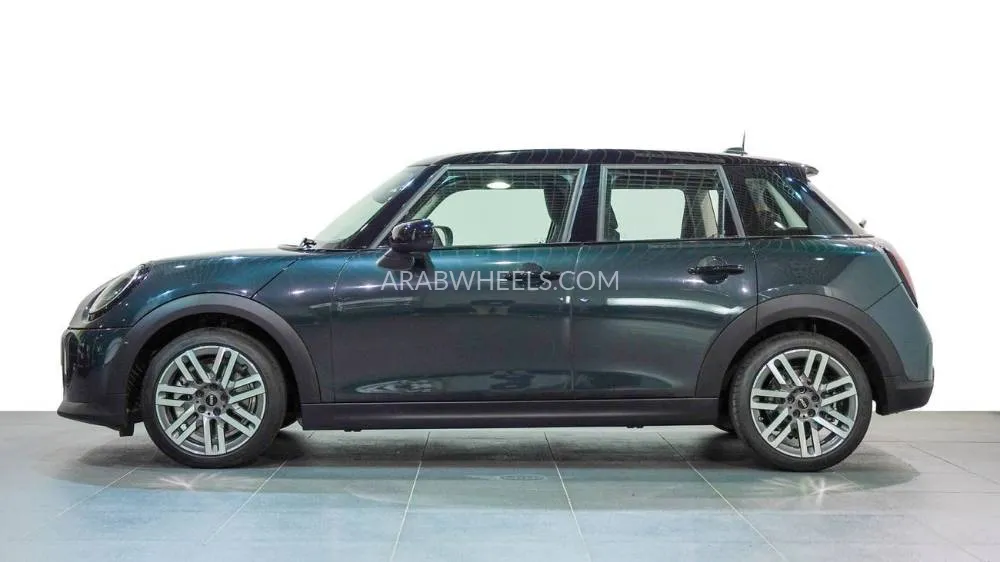 Mini Cooper 2025 for Sale in Abu Dhabi Image-3