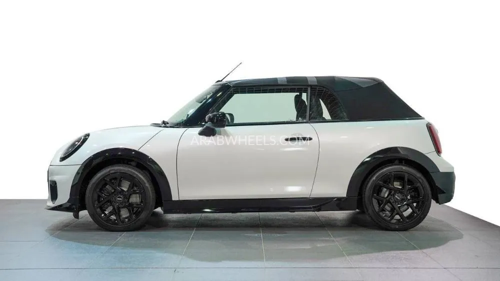 Mini Cooper 2025 for Sale in Abu Dhabi Image-3