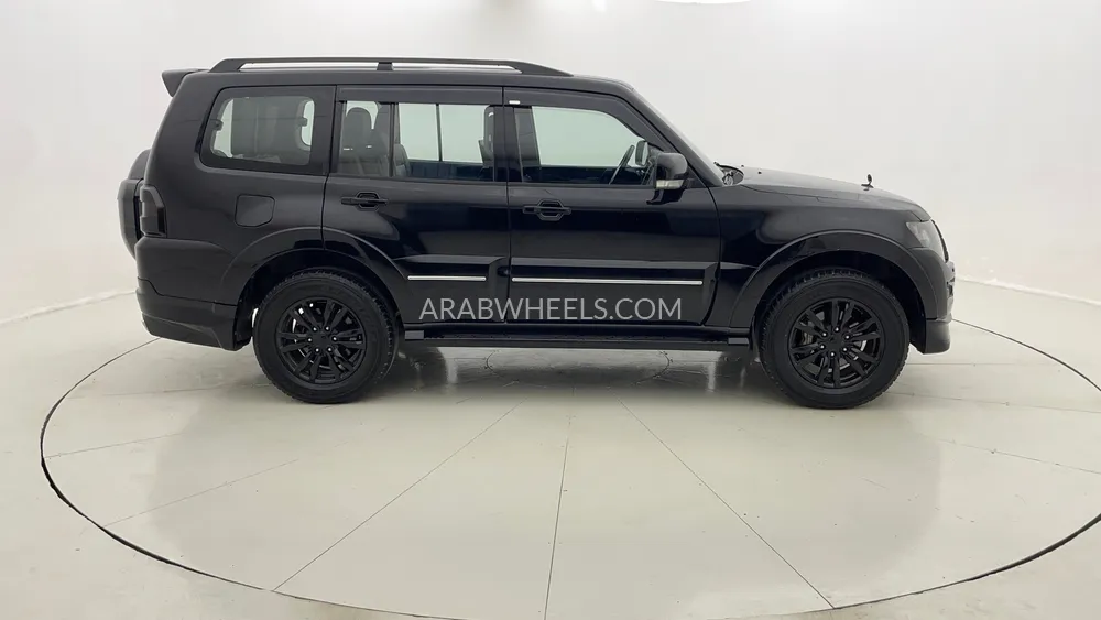 ميتسوبيشي باجيرو 2020 for Sale in دبي Image-2