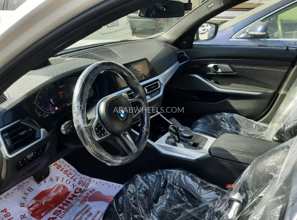 BMW 3 series 2021 for Sale in Al Ain Image-3