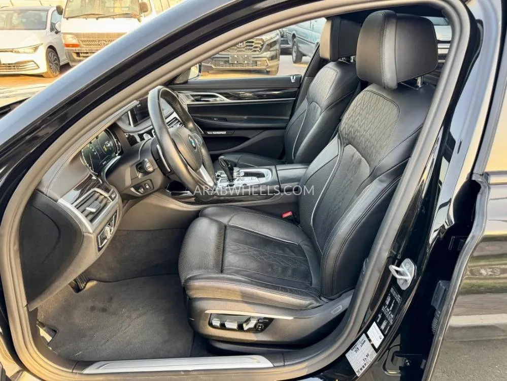 BMW 7 series 2017 for Sale in Dubai Image-9