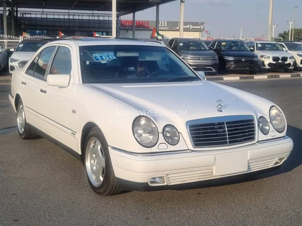 Mercedes Benz E Class 2000 for Sale in Dubai Image-2