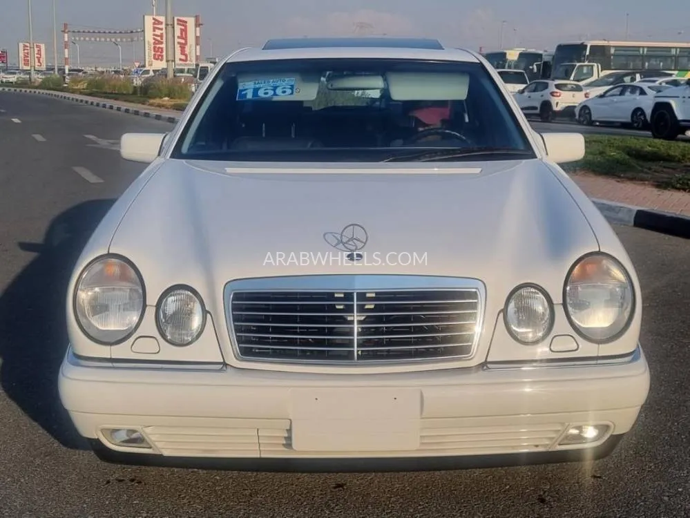 Mercedes Benz E Class 2000 for Sale in Dubai Image-3