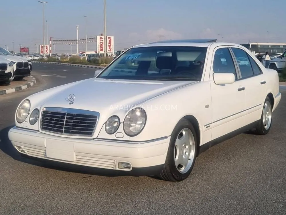 Mercedes Benz E Class 2000 for Sale in Dubai Image-4