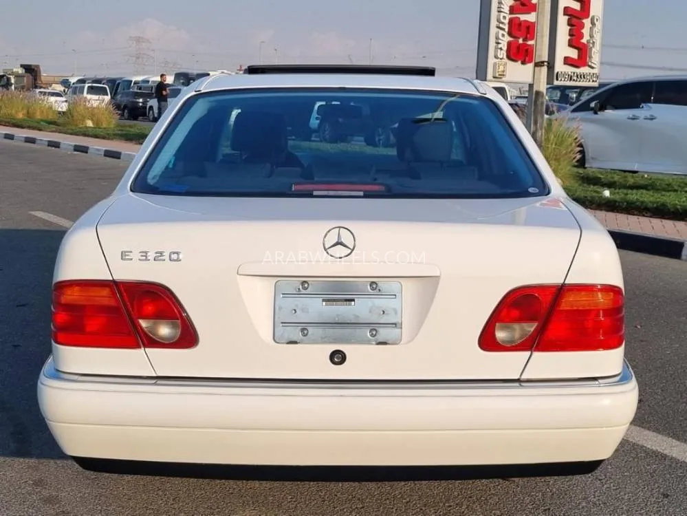 Mercedes Benz E Class 2000 for Sale in Dubai Image-7