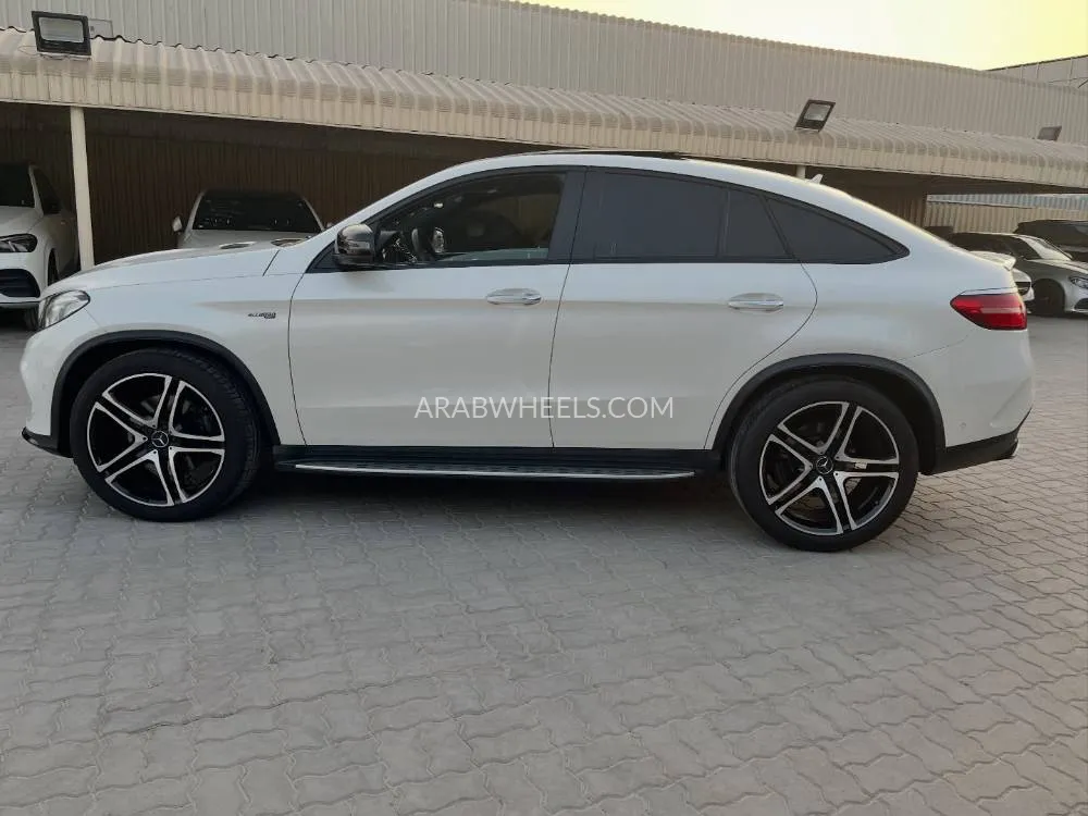 Mercedes Benz GLE Class 2017 for Sale in Ajman Image-4