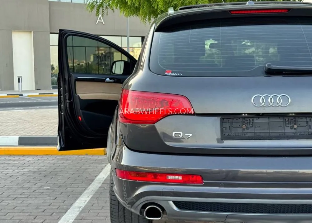 أودي Q7 2014 for Sale in دبي Image-16