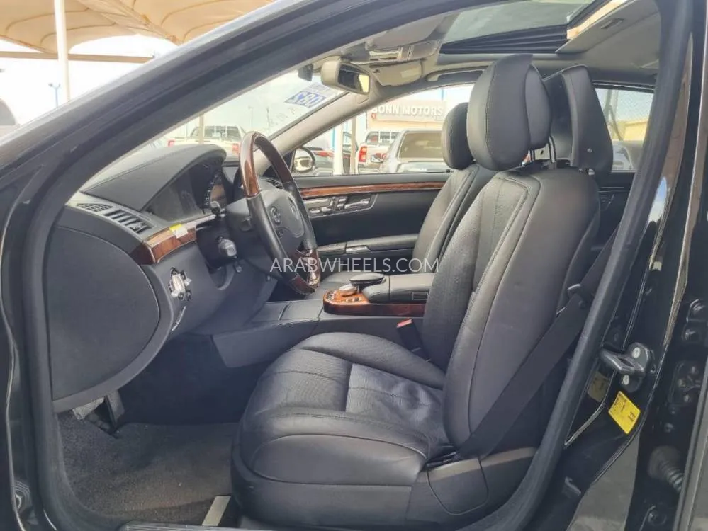 Mercedes Benz CLS Class 2007 for Sale in Dubai Image-9