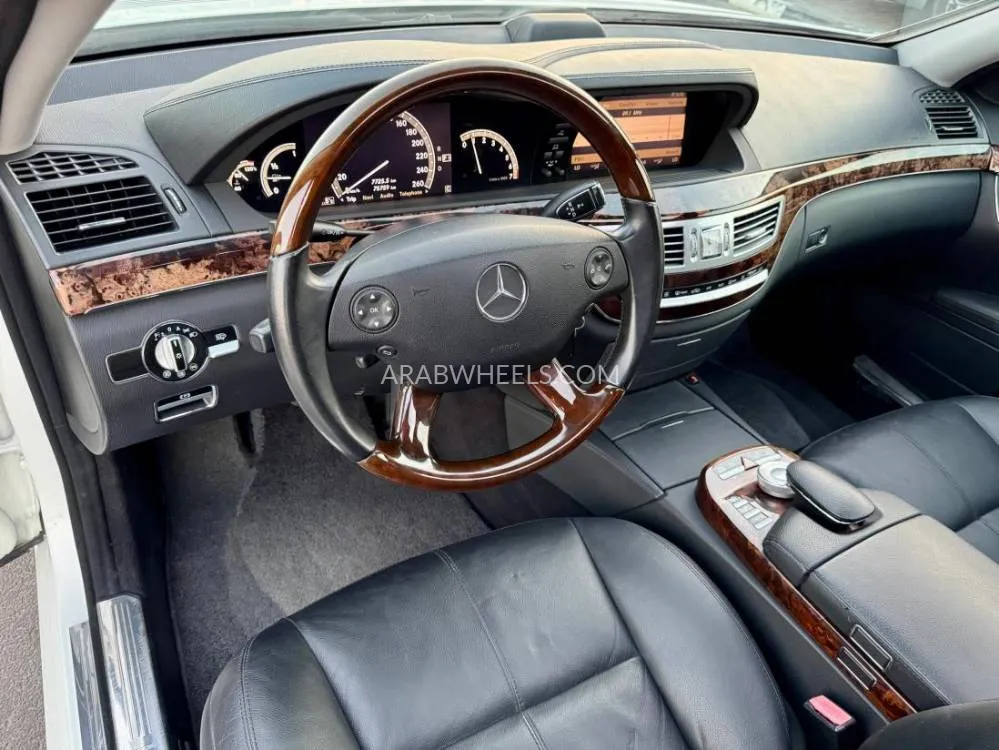 Mercedes Benz CLS Class 2006 for Sale in Dubai Image-8