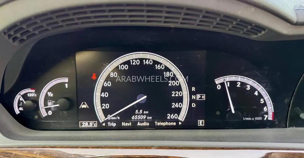 Mercedes Benz CLS Class 2011 for Sale in Dubai Image-13