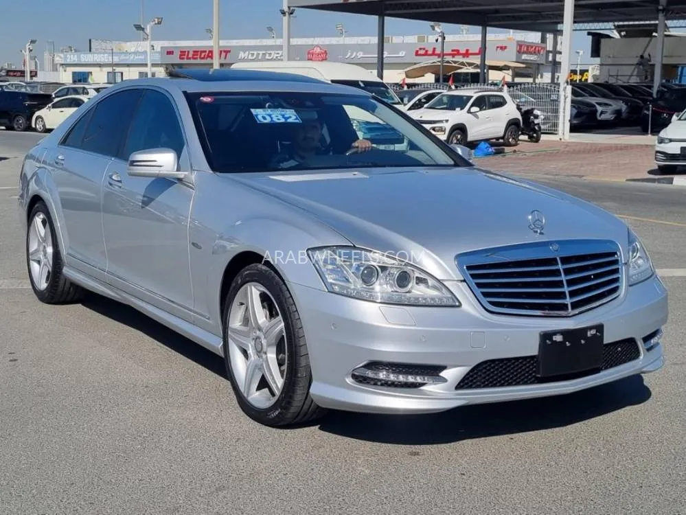 Mercedes Benz CLS Class 2012 for Sale in Dubai Image-2