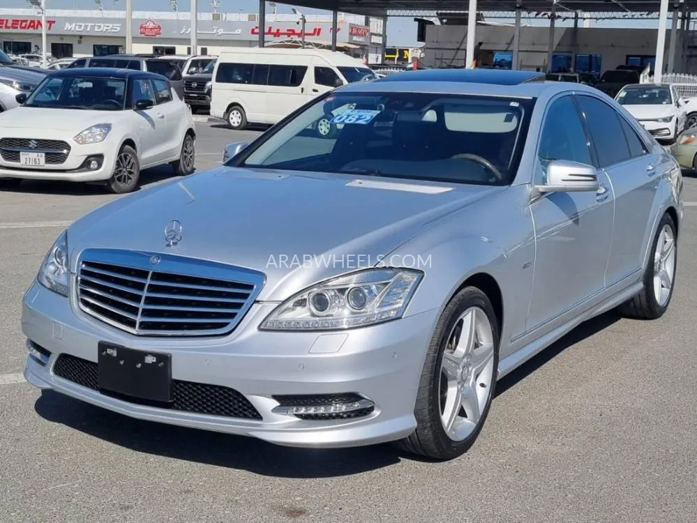 Mercedes Benz CLS Class 2012 for Sale in Dubai Image-3