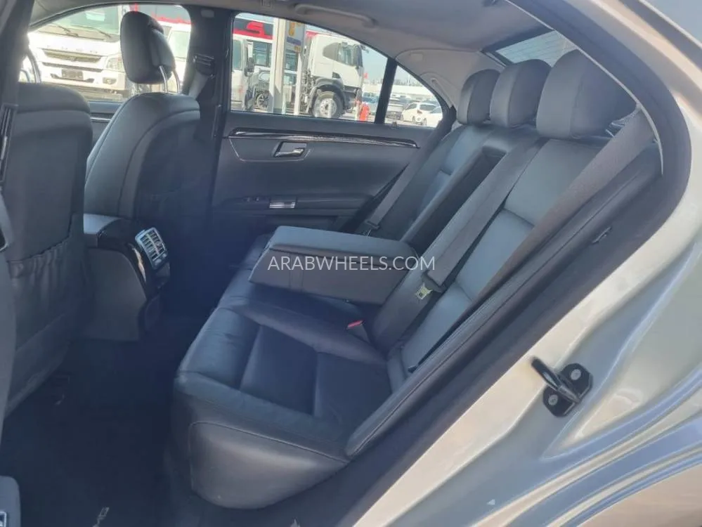 Mercedes Benz CLS Class 2012 for Sale in Dubai Image-10