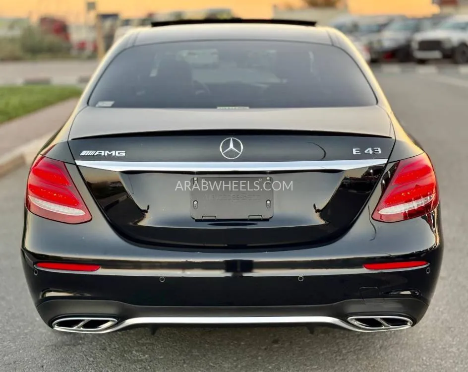 Mercedes Benz E Class 2017 for Sale in Dubai Image-6