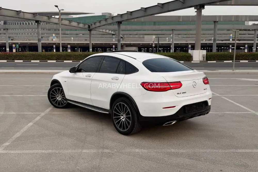 Mercedes Benz GLC Class 2017 for Sale in Dubai Image-9