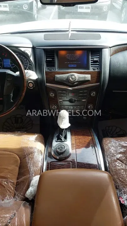 Nissan Patrol 2015 for Sale in Abu Dhabi Image-8