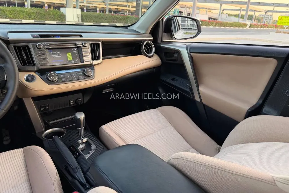 Toyota Rav4 2015 for Sale in Dubai Image-13