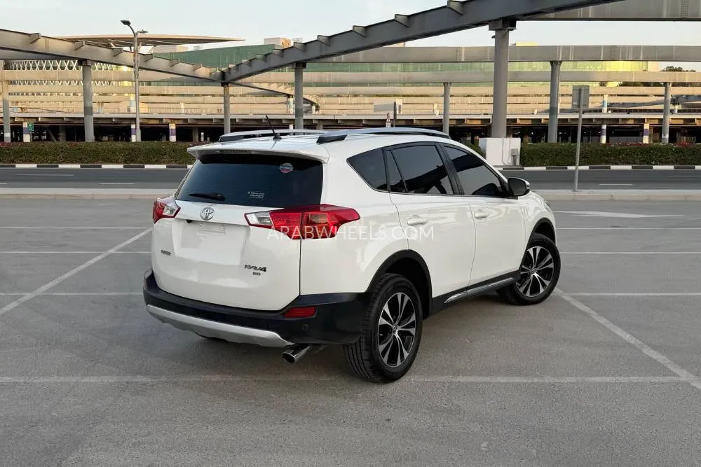 Toyota Rav4 2015 for Sale in Dubai Image-18