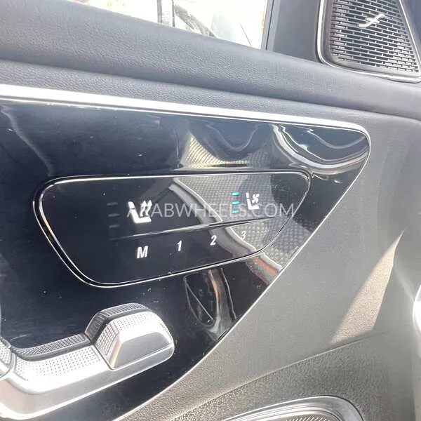 مرسيدس بنز كلاس C 2023 for Sale in دبي Image-28