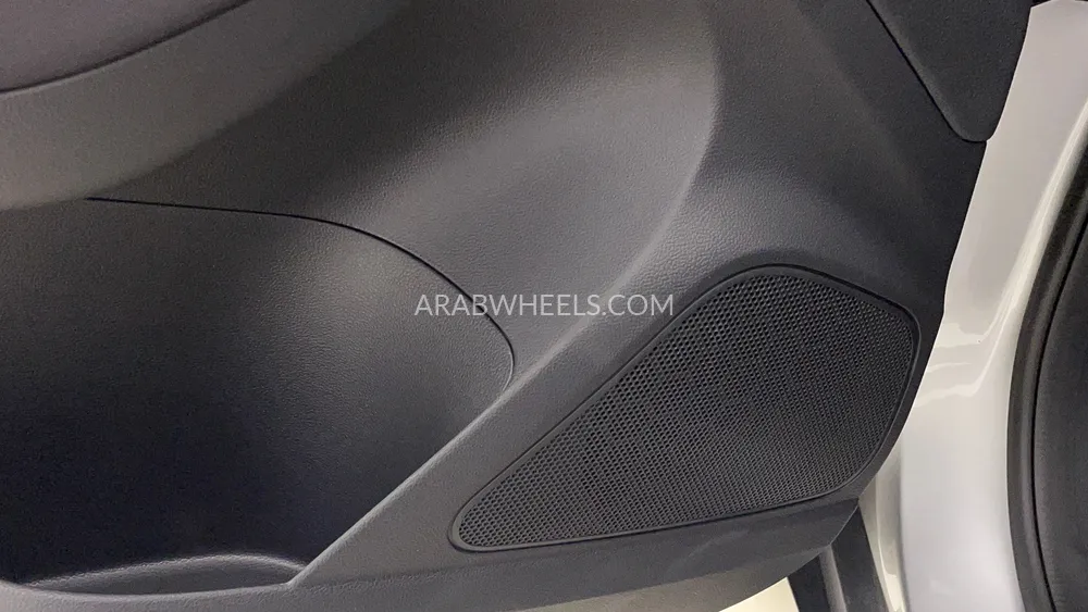 MG ZS 2024 for Sale in Dubai Image-23