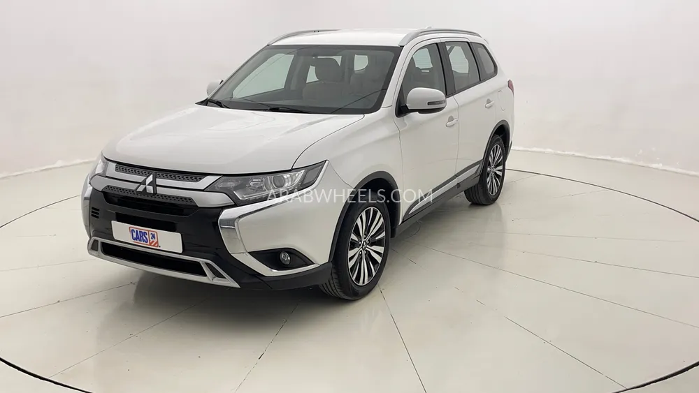 Mitsubishi Outlander 2023 for Sale in Dubai Image-7