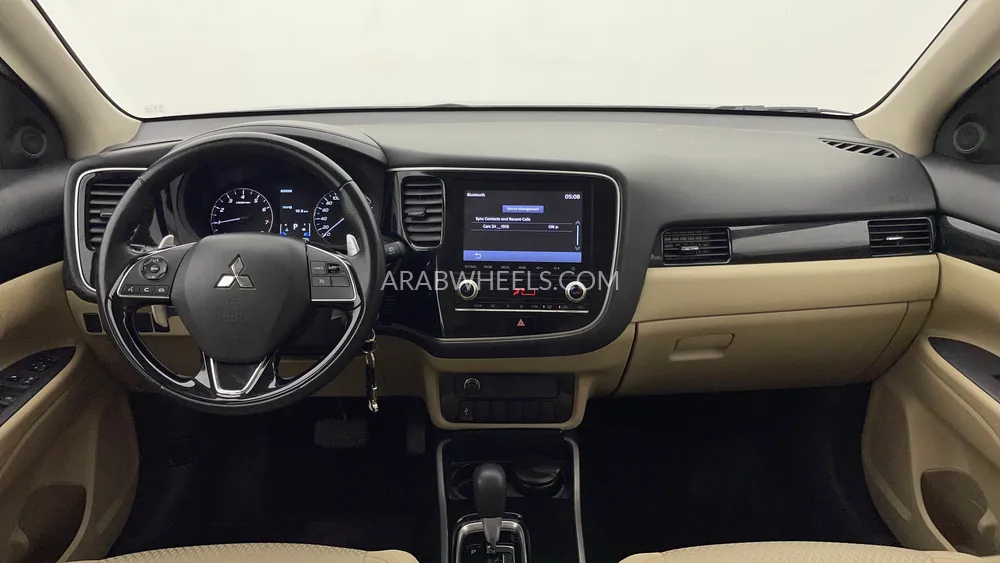 Mitsubishi Outlander 2023 for Sale in Dubai Image-12