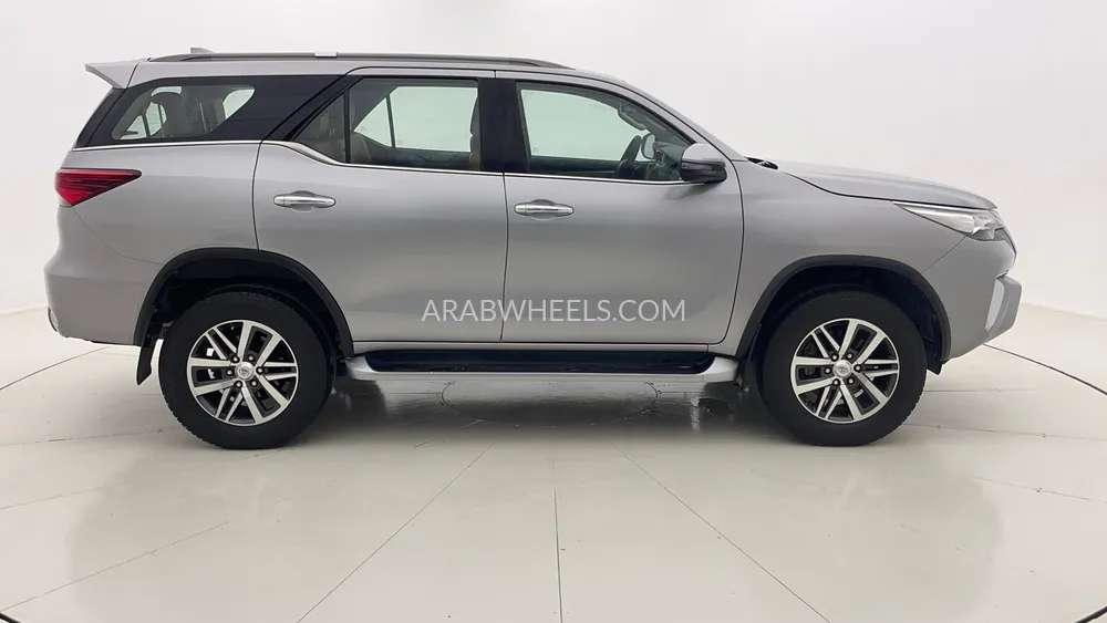 Toyota Fortuner 2020 for Sale in Dubai Image-2
