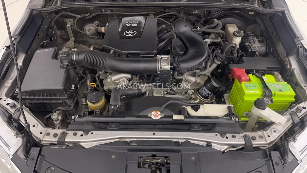 Toyota Fortuner 2020 for Sale in Dubai Image-9