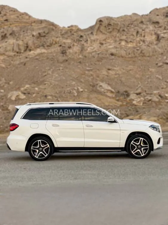 مرسيدس بنز GLS 2019 for Sale in العين Image-4