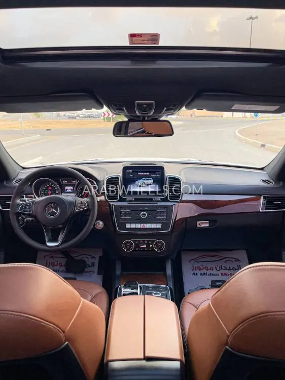 مرسيدس بنز GLS 2019 for Sale in العين Image-12