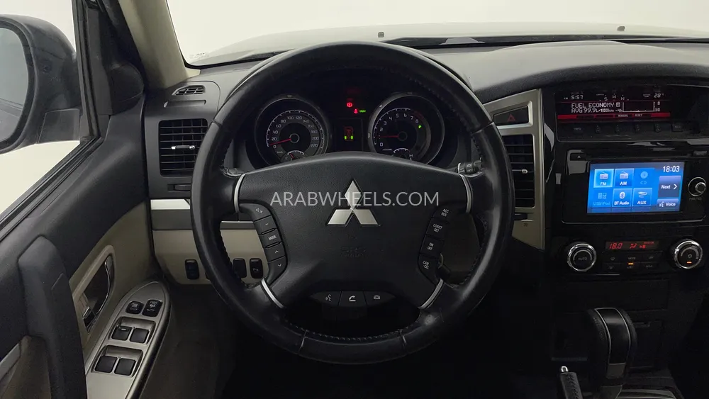 Mitsubishi Pajero 2017 for Sale in Dubai Image-17
