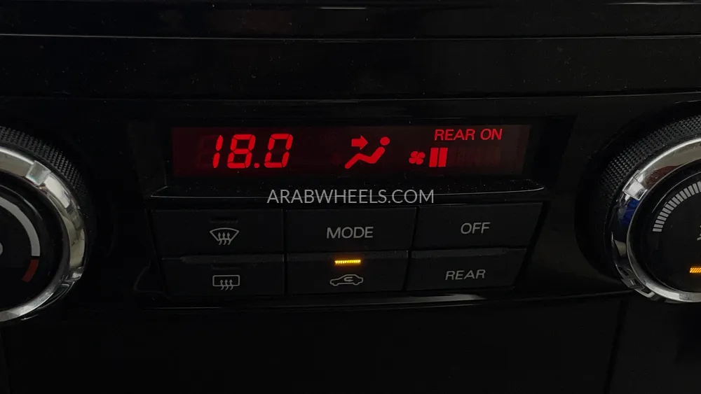 Mitsubishi Pajero 2017 for Sale in Dubai Image-40