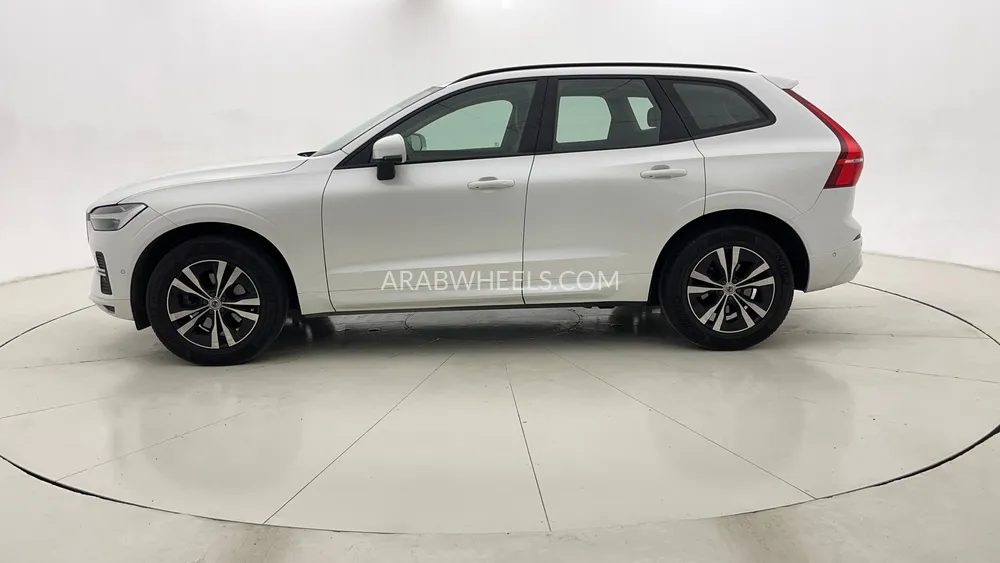 Volvo XC60 2023 for Sale in Dubai Image-6